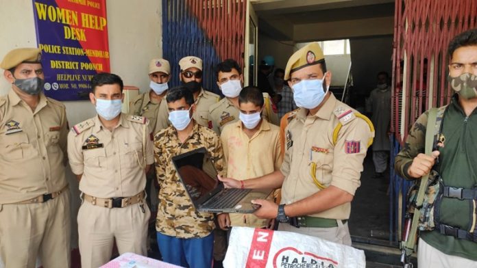 rajouri-police-arrested-thiefs-goods-recovered