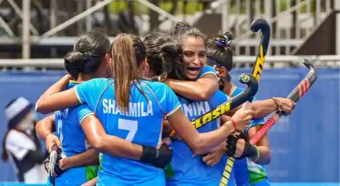 women-hockey-team-won