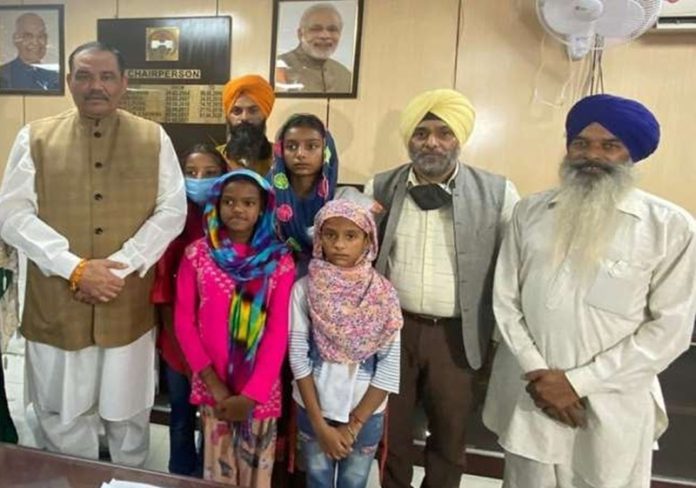 sc faimly with vijay sampla