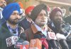 ਭੈਣ ਦੁਆਰਾ ਲਗਾਏ ਗਏ ਇਲਜ਼ਾਮ ਸਰਾਸਰ ਗਲਤ, ਸਿੱਧੂ ਇੱਕ ਚੰਗਾ ਬੰਦਾ ਹੈ ਤੇ ਲੱਖਾਂ ਰੁਪਏ ਦਾਨ ਕਰਦਾ ਹੈ: ਉਪ ਮੁੱਖ ਮੰਤਰੀ ਰੰਧਾਵਾਂ