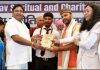गांव खड़कां के वैद्य बलजिंदर राम व वैद्य संजीव कुमार मिला प्राइड आफ कॉस्मिक हील अवार्ड