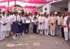 कैबिनेट मंत्री जिंपा ने मानवता मंदिर स्कूल के विद्यार्थियों को भेंट की वर्दियां