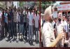 नगर कौंसल अध्यक्ष के विरोध में लोगों ने धरना देकर किया विरोध प्रदर्शन