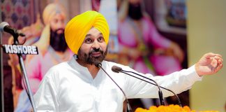 MORE THAN 30 PROTESTERS DETAINED WHILE MARCHING TOWARDS PUNJAB CM RESIDENCE