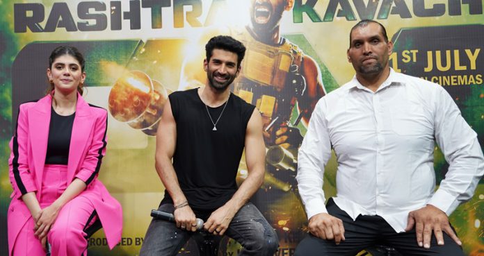 om-film-with-khali