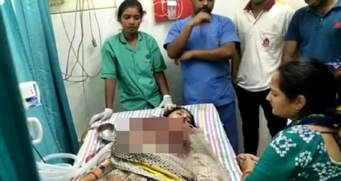 shot-at-tanishq-showroom-one-woman-died