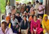 सुरेंद्र शर्मा ने अपने परिवारिक सदस्यों के साथ निशुल्क डिस्पेंसरी के लिए की दवाइयां भेंट