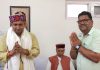 भाजपा की बैठक में पहुंचे धूमल और राजेंद्र गर्ग