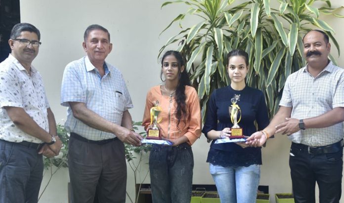 students-honor-by-dr-anoop-principal-rajesh-and-raghu-sir-dav-hoshiarpur