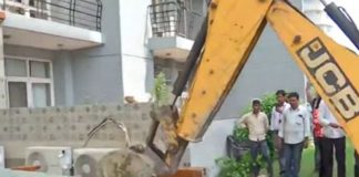 BULLDOZER ACTION AT SELF-PROCLAIMED BJP POLITICIAN SHRIKANT TYAGI RESIDENCE