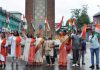 जम्मू-कश्मीर में धूमधाम के साथ मनाया गया स्वतंत्रता दिवस, बारिश के बीच दिखा उत्साह