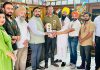 ਸਮਾਜ ਦੇ ਪ੍ਰਤੀ ਈਮਾਨਦਾਰੀ ਨਾਲ ਕੰਮ ਕਰਨ ਵਾਲੇ ਅਧਿਕਾਰੀਆਂ ਨੂੰ ਕਰਦੇ ਰਹਾਂਗੇ ਸਨਮਾਨਿਤ: ਮਨਦੀਪ ਗਿੱਲ