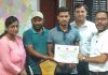 घंटाघर स्कूल के विद्यार्थी रहे सूरज कुमार को एसडीएम शिवराज बल ने प्रशंसा पत्र देकर किया सम्मानित