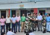 बीएसएफ कैंप खडक़ा के डिप्टी कमांडेंट के.एल. मीना व उनकी टीम ने नारू नंगल स्कूल का किया दौरा