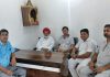 होशियारपुर पहुंचे पूर्व राज्यसभा मैंबर शमशेर दुल्लो से पूर्व पार्षद सुदर्शन धीर ने की भेंट