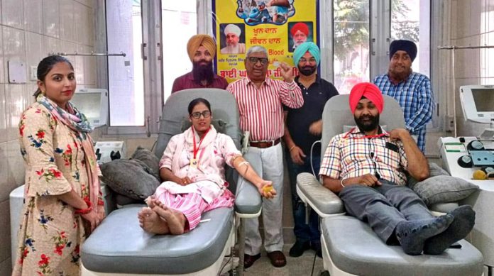 BLOOD DONATION BY SIDHU COUPLE