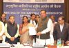 सांपला की कोच्चि की यात्रा समाप्त: अनुसूचित जाति के कर्मचारियों के मुद्दों का निवारण करने के दिए निर्देश