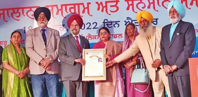 anju-v-ratti-honor-at-ludhiana-from-hoshiarpur