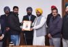 हरभजन सिंह ईटीओ ने 20 जूनियर ड्राफ्टसमैनों को दिए नियुक्ति पत्र