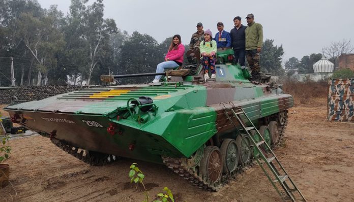 Army-exhibition-in-Hoshiarpur