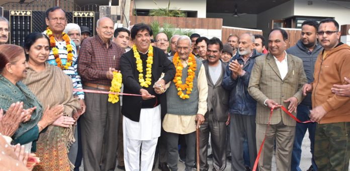 minister-jimpa-starts-street-work-ward-5-hoshiarpur