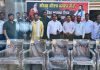 मेयर व सहायक कमिशनर ने सफाई कर्मचारी यूनियन को टेबल व कुर्सियां की भेंट