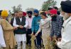 ਚੇਅਰਮੈਨ ਬਹਿਲ ਨੇ ਪਿੰਡ ਗੋਹਤ ਪੋਖਰ ਦੇ ਖੇਤਾਂ ਵਿੱਚ ਬਾਰਸ਼ ਕਾਰਨ ਨੁਕਸਾਨੀ ਗਈ ਕਣਕ ਦੀ ਫਸਲ ਦਾ ਲਿਆ ਜਾਇਜਾ