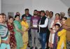 कमेटी बाजार में हुए हादसे में घायल नवीन को कैबिनेट मंत्री जिंपा ने दिया एक लाख का चैक