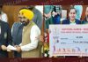 गुजरात में नैशनल गेम्स में जूडों खिलाड़ी कंवरप्रीत कौर ने दो रजत पदक के साथ जीते 6 लाख
