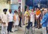 एकजोत सेवा समिति ने दिव्यांग को भेंट की व्हील चेयर