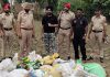 गांव धर्मपुर में खेत जोत रहे किसान को मिला बम, मौके पर पहुंची पुलिस और सेना, नष्ट करने की प्रक्रिया को दिया जा रहा अंजाम
