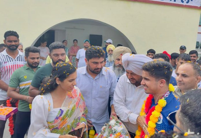 dc-patiala-welcomes-jaskaran-goldmedal-winner
