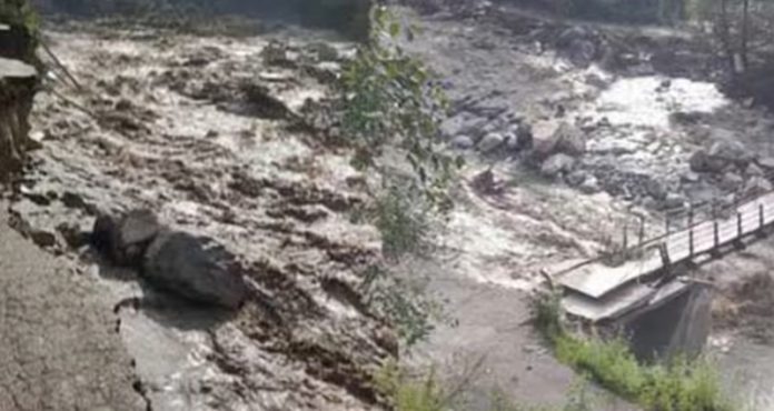 kullu cloud burst