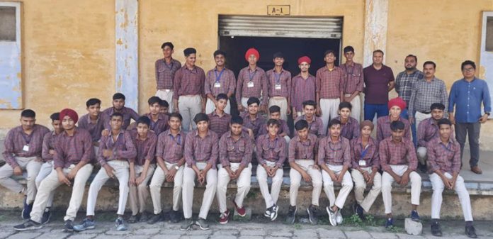 govt-school-student-visit-fci-godown-hoshiarpur