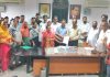 नगर निगम सफाई कर्मचारी यूनियन द्वारा कैबिनेट मंत्री जिम्पा को अपनी मांगों के संबध में दिया गया मांग पत्र