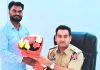 शिव सेना सर्व धर्म पार्टी ने एडीसीपी समीर वर्मा काे किया सम्मानित