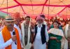 ढोल नगाड़ों के साथ दंगल में लड़कियों ने दिखाया दम, कुश्ती में महिला पहलवानों ने लड़कों को किया चित्त