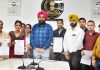 6 ਆਯੂਸ ਹੈਲਥ ਵੈਲਨੈਸ ਸੈਂਟਰਾਂ ਲਈ ਨਵ ਨਿਯੁਕਤ ਯੋਗਾ ਇੰਸਟੱਕਟਰਾਂ ਨੂੰ ਡਿਪਟੀ ਕਮਿਸਨਰ ਨੇ ਦਿੱਤੇ ਨਿਯੁਕਤੀ ਪੱਧਰ