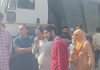 पानी के लिए बारी मंदिर में तीन घंटे रोकी एनएच निर्माण की गाड़ियां