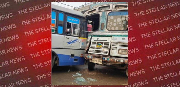 bus truck colapse