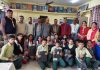 पात्र छात्र विकास समिति ने जरूरतमंद प्रतिभावान बच्चों को बांटे स्वेटर