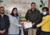 नशा छोडऩे वाले नौजवानों को जिला रैडक्रास सोसायटी ने बनाया आत्मनिर्भर