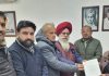 नगर संयोजक विकास बजाज ने नगर निगम कमीश्नर को सौंपा ज्ञापन