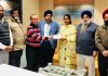 सरबत दा भला ट्रस्ट ने बेटी जसप्रीत को दिया कालेज फीस का चैक