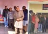 एंटी क्रप्शन सोसायटी ने वृद्धाश्रम व अनाथालय में फल व मिठाई भेंट की