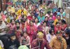 श्री सत्यनारायण संकीर्तन मंडल एवं वेलफेयर सोसाइटी द्वारा खेली गई फूलों की होली