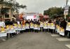 मोदी के समर्थन में चुनावी वैन का भाजयुमो ने किया जोरदार स्वागत