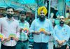 ਸਵੀਪ ਟੀਮ ਵੱਲੋਂ ਮੇਨ ਬਾਜ਼ਾਰ ਗਲੀ ਨੰ. 11 ਅਤੇ 12 ਵਿੱਚ ਲੋਕਾਂ ਨੂੰ ਵੋਟਾਂ ਦੀ ਮਹੱਤਤਾ ਬਾਰੇ ਕੀਤਾ ਜਾਗਰੂਕ