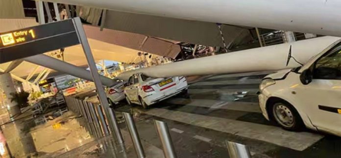 delhi airport roof