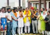 सफाई कर्मचारी यूनियन नगर निगम ने डा. राज को किया सम्मानित